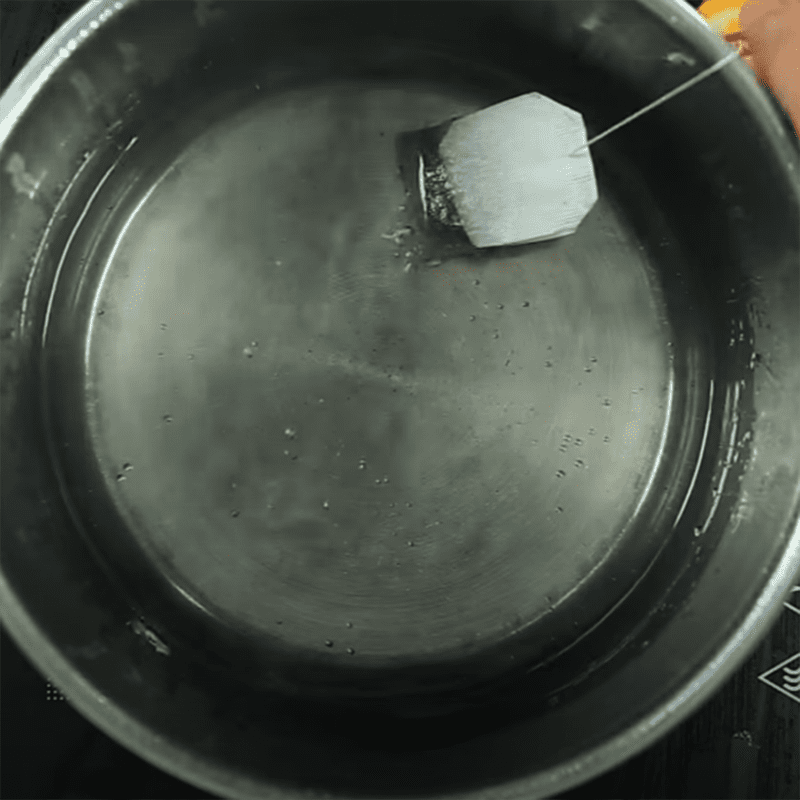 Step 1 Soak the ingredients for tapioca milk tea