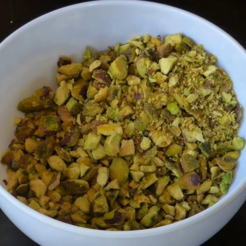 Step 2 Crush and blend the pistachios for Pistachio Ice Cream