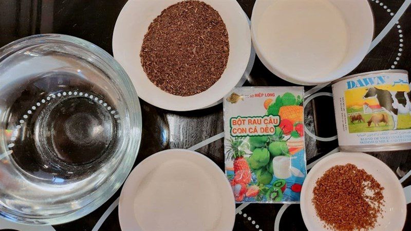 Ingredients for Thai red milk tea