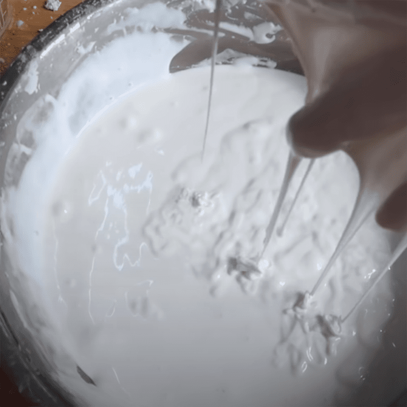 Step 2 Kneading the dough Rice paper for fried spring rolls