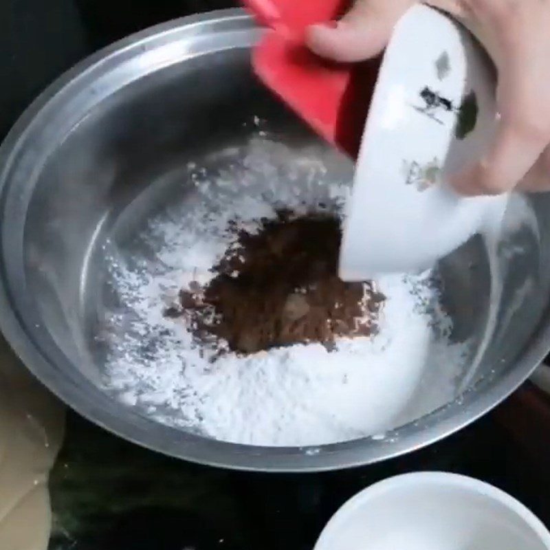 Step 2 Making tapioca dough Black tapioca made from rice flour