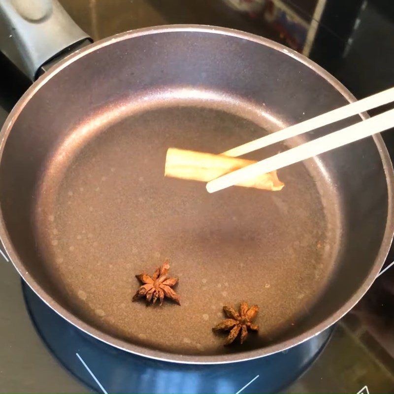 Step 3 Simmer the broth for spicy sour beef ball hotpot