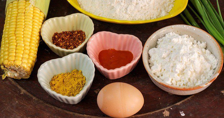 Ingredients for the dish 2 ways to make fried corn