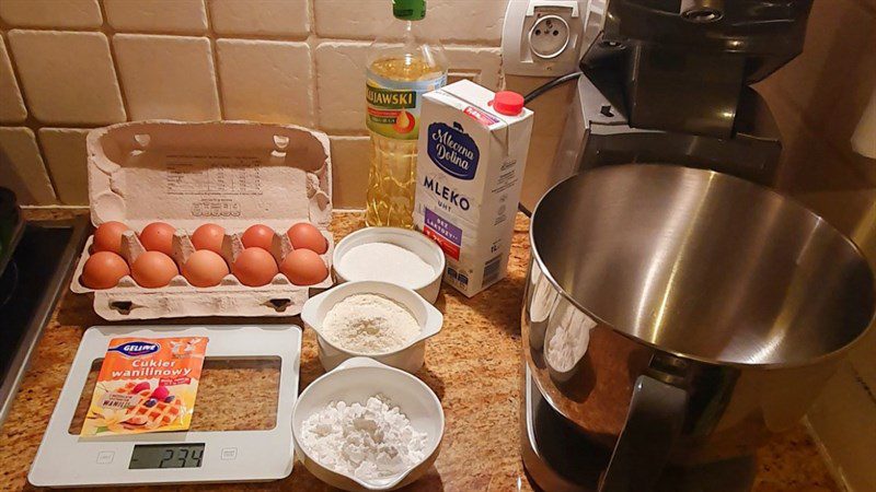 Ingredients for sponge cake with shrimp sauce