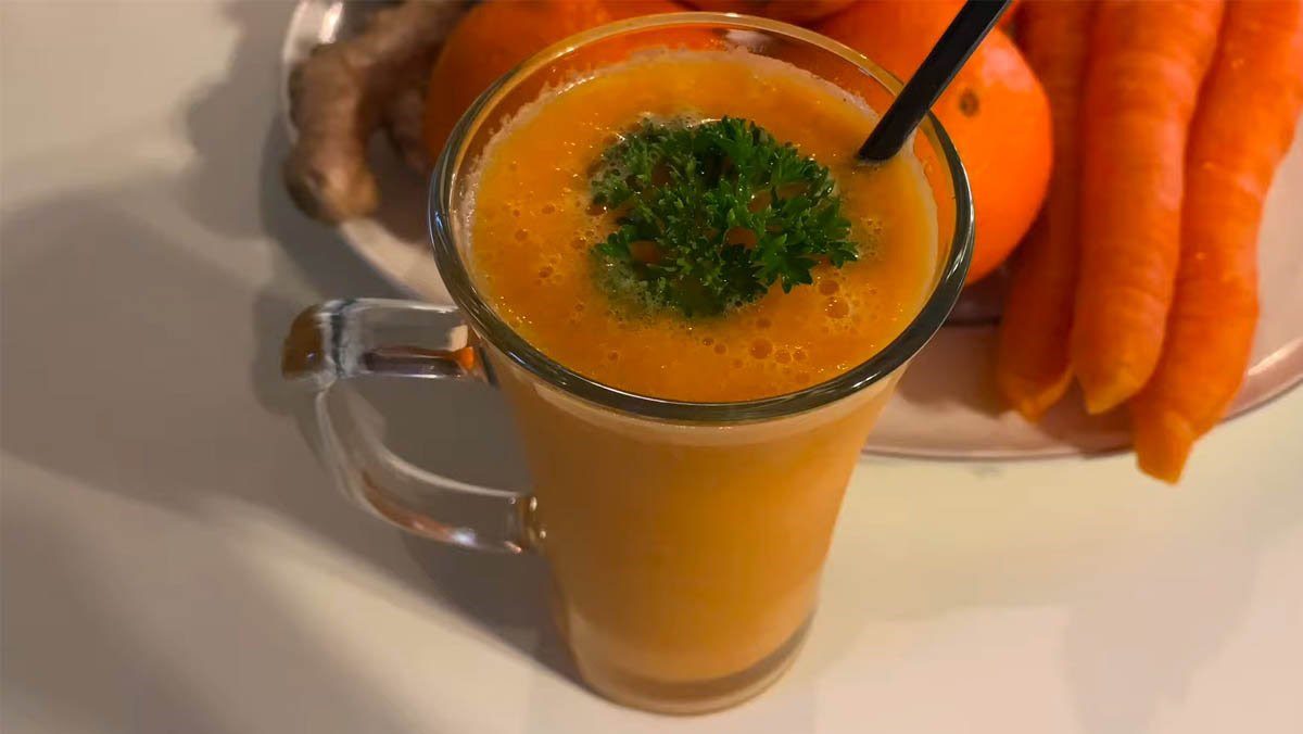 4 Simple Ways to Make Delicious Carrot Orange Smoothies for Healthy Eyes and Beautiful Skin 14 Ginger orange carrot smoothie