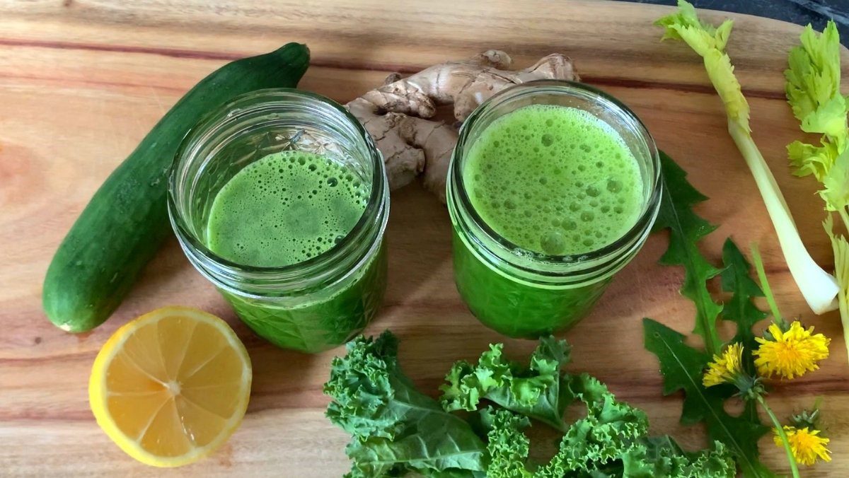 2 ways to make refreshing dandelion juice good for health 12 Green grape dandelion celery kale juice