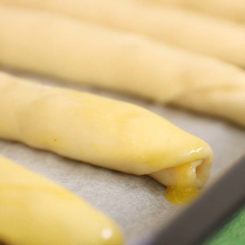 Step 4 Baking the bread and finishing Saigon bread stick