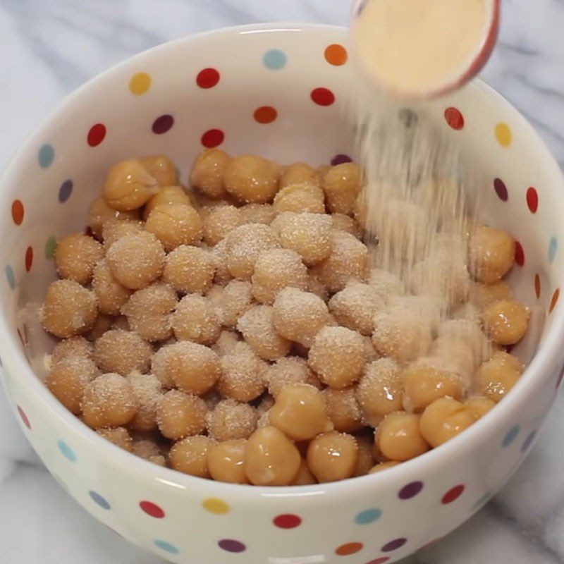 Step 2 Roasting chickpeas Salad with chickpeas and kale