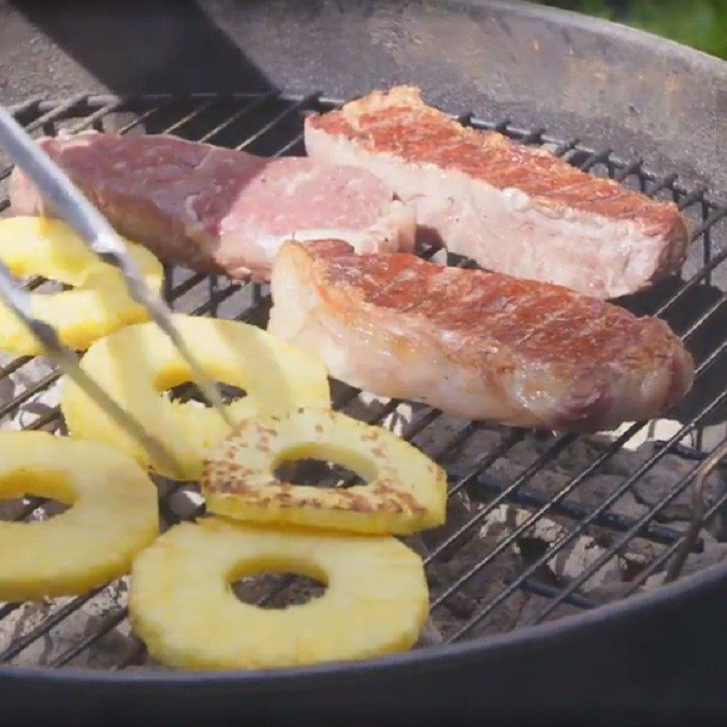 Step 3 Grill Pineapple and Beef Pineapple Avocado Beef Steak Salad