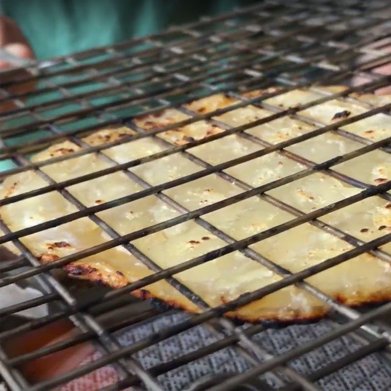 Step 1 Grilling dried beef fish Grilled dried beef fish