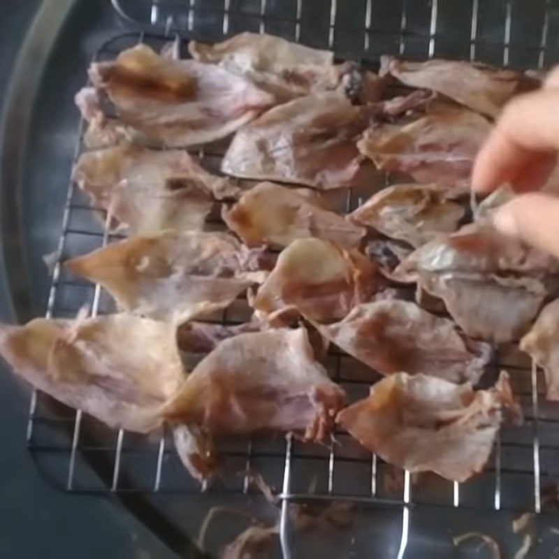 Step 1 Grilling dried squid Bình Định squid