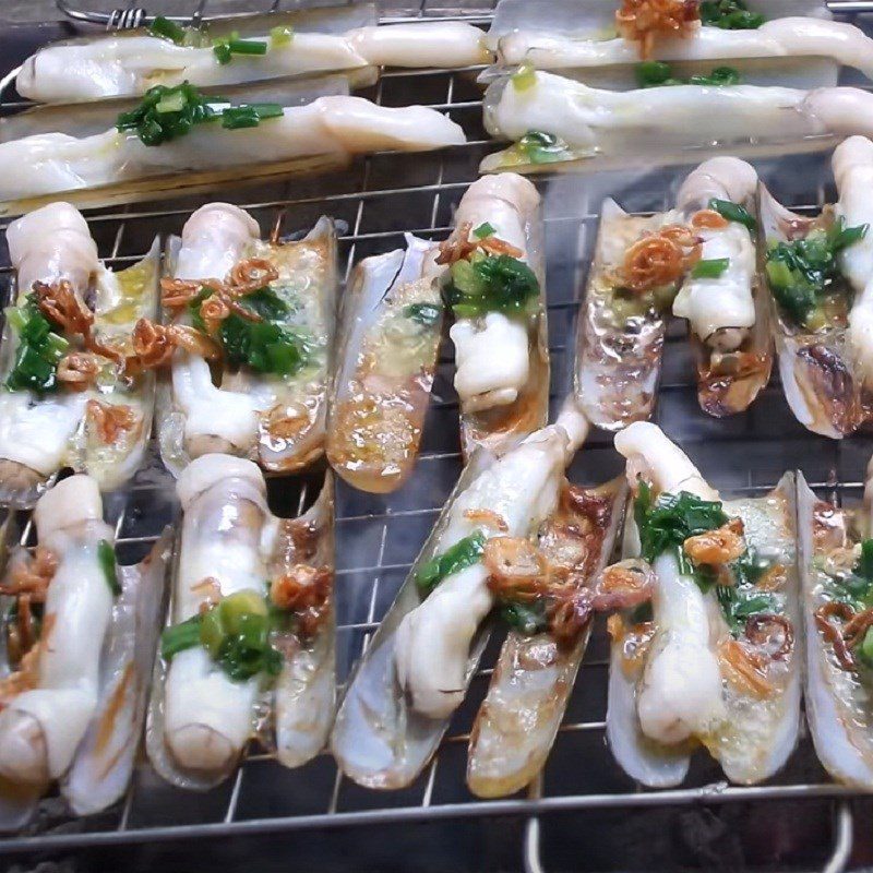 Step 4 Grilling razor clams Grilled razor clams with scallion butter