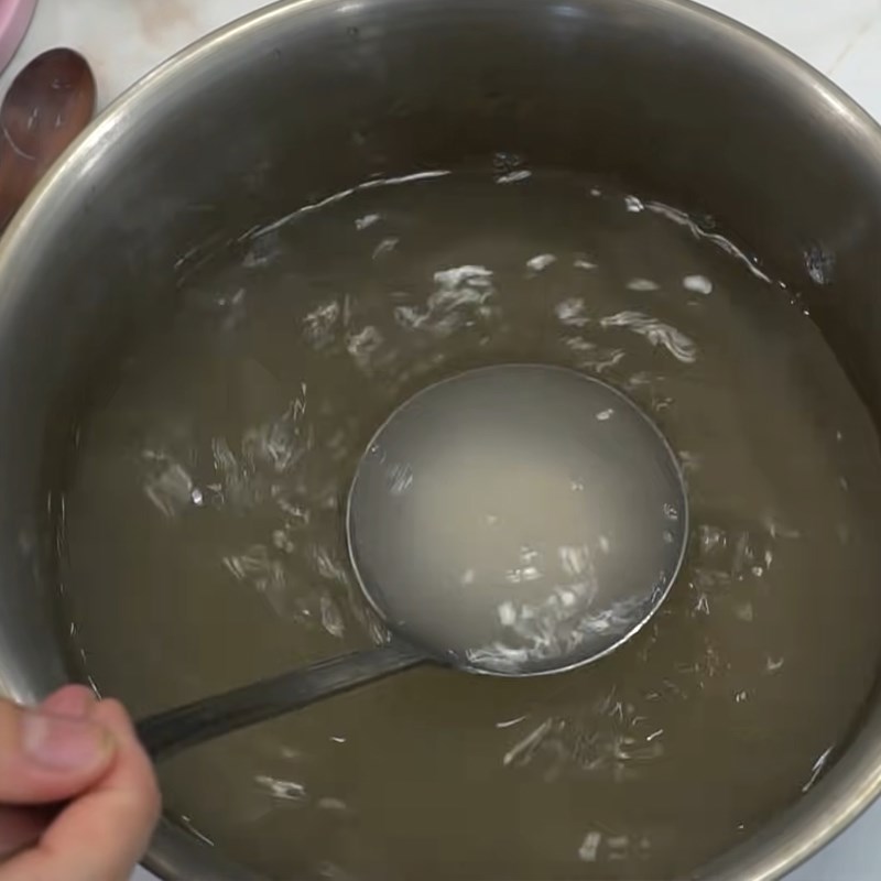 Step 1 Mixing jelly powder for multi-layer coffee flan jelly
