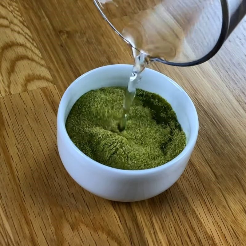 Step 1 Prepare the green tea powder for Fresh Milk Matcha with Black Sugar Tapioca