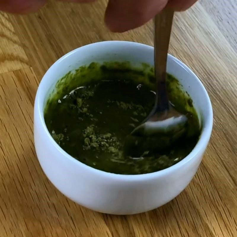 Step 1 Prepare the green tea powder for Fresh Milk Matcha with Black Sugar Tapioca