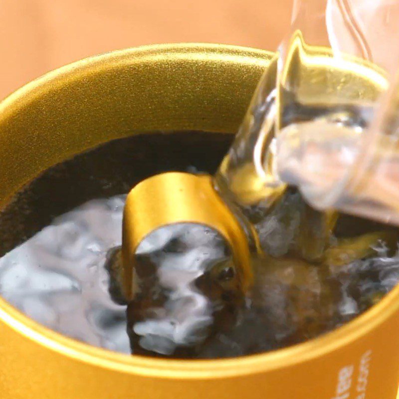 Step 1 Brew coffee Fresh Milk Coffee