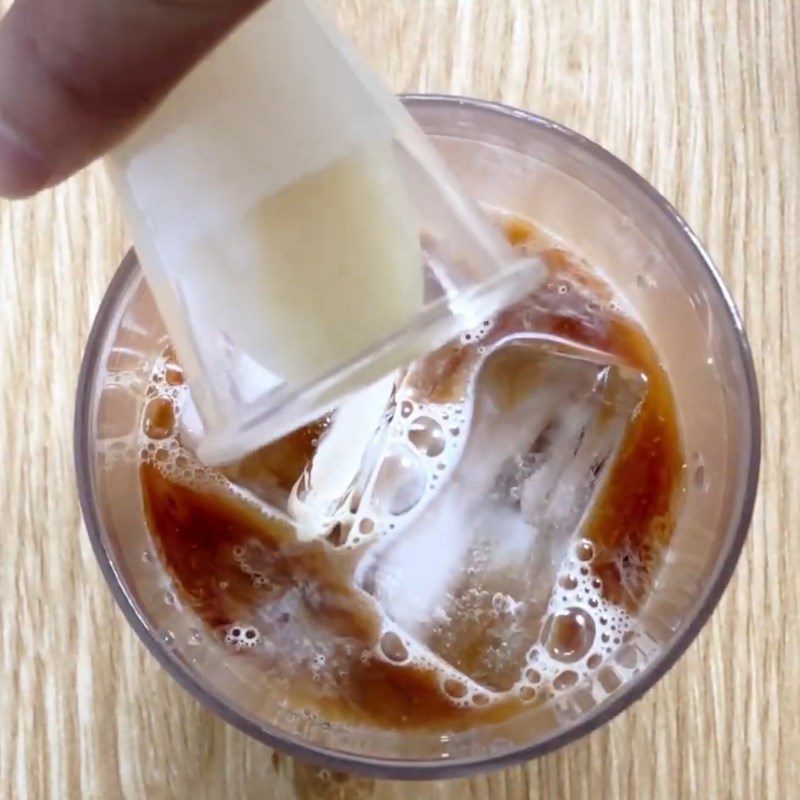 Step 2 Brew coffee with fresh milk Fresh milk coffee