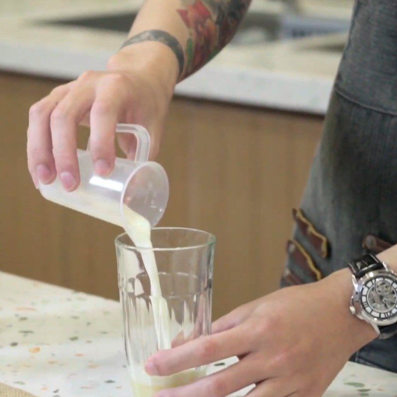 Step 1 Make iced milk coffee Salted coffee ice cream
