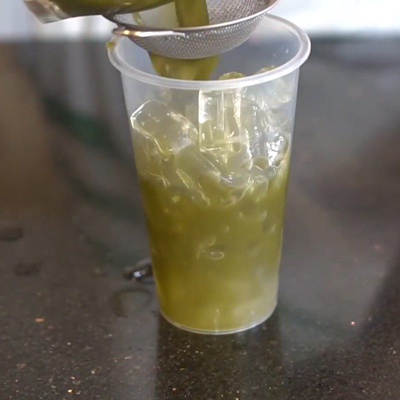 Step 2 Prepare matcha macchiato for Matcha macchiato