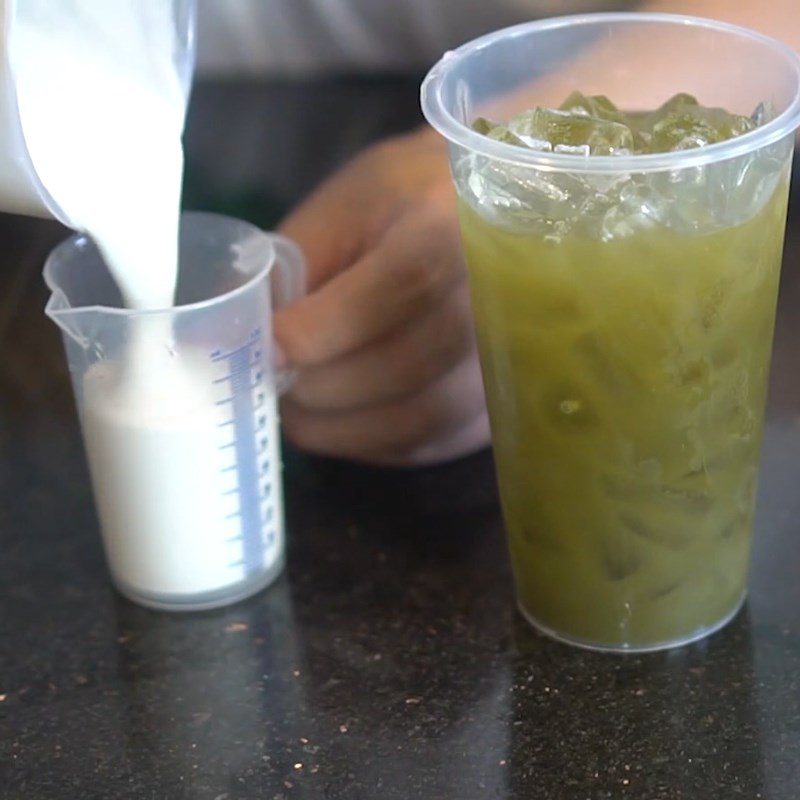 Step 2 Prepare matcha macchiato for Matcha macchiato