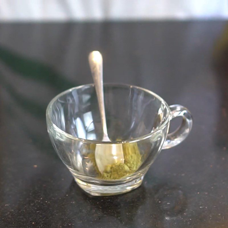 Step 1 Prepare matcha for Matcha macchiato