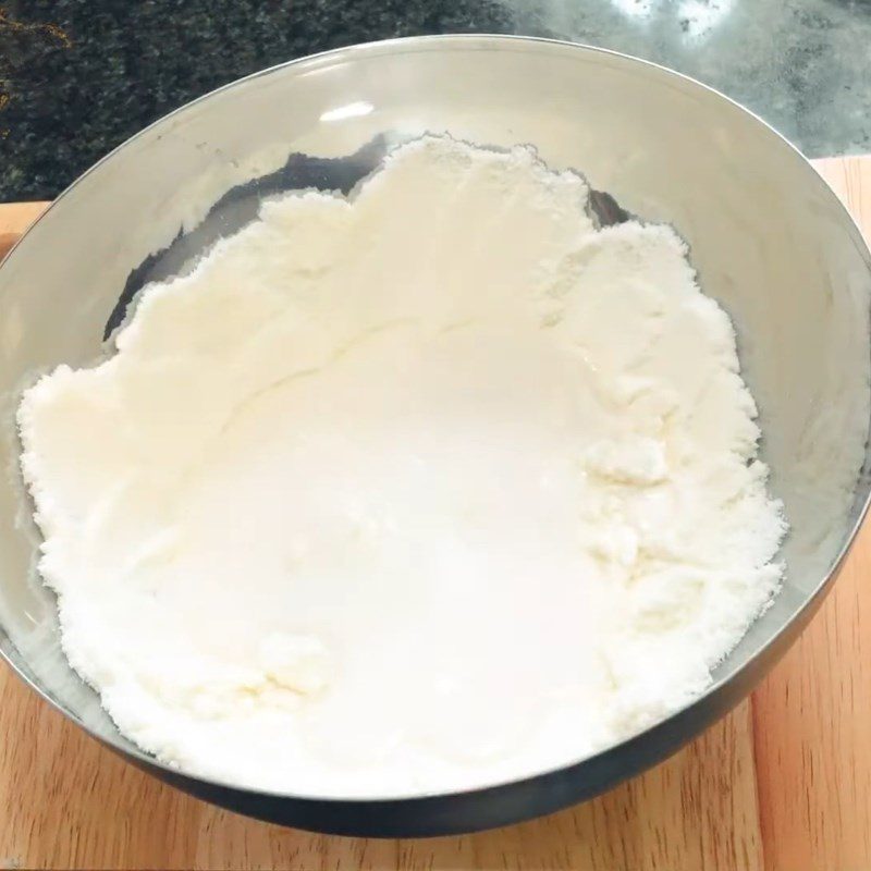 Step 1 Prepare coconut milk Coconut Cocoa Ice Cream without a machine