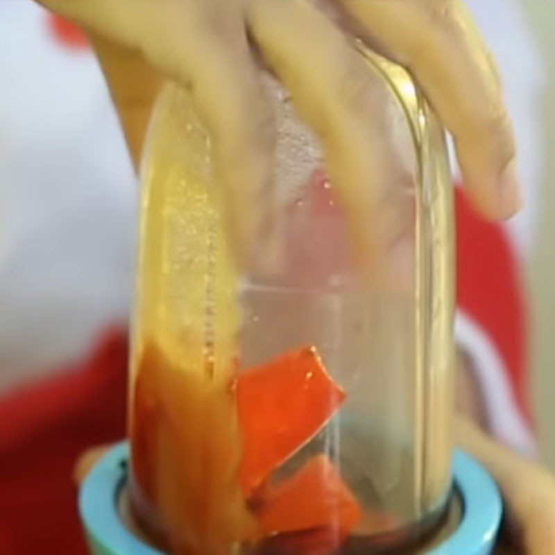 Step 3 Prepare the salad dressing for Lotus Stem Salad with Pork Ear