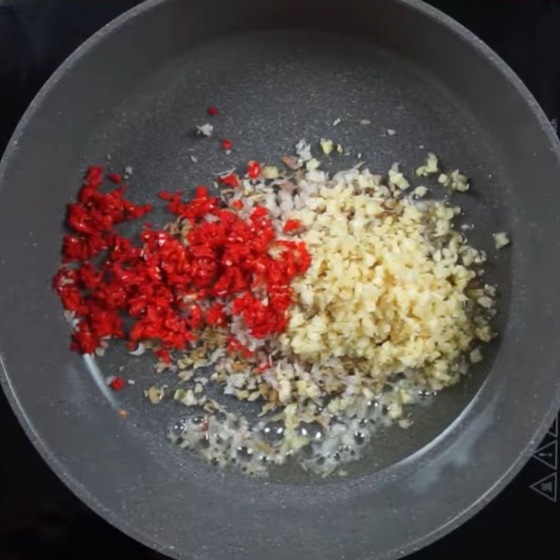 Step 2 Prepare the marinating sauce for Grilled Beef with Lemongrass Satay