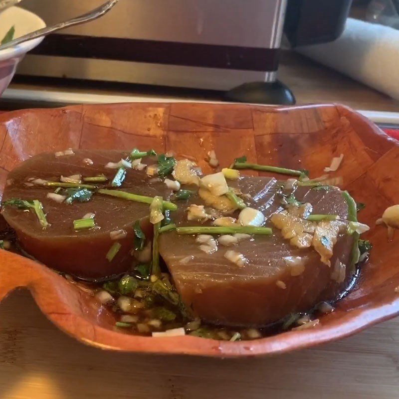 Step 3 Mix the marinade for grilled tuna