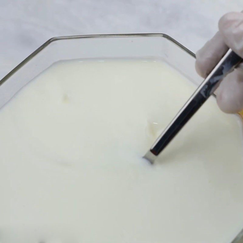 Step 2 Mix the starter yogurt Yogurt with powdered milk
