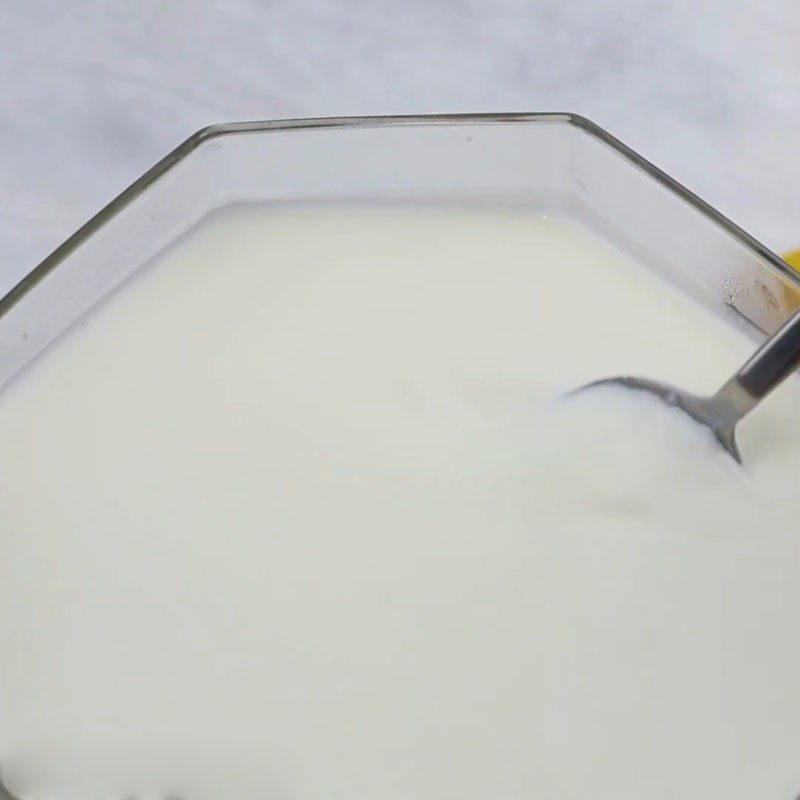 Step 2 Mix the starter yogurt Yogurt with powdered milk
