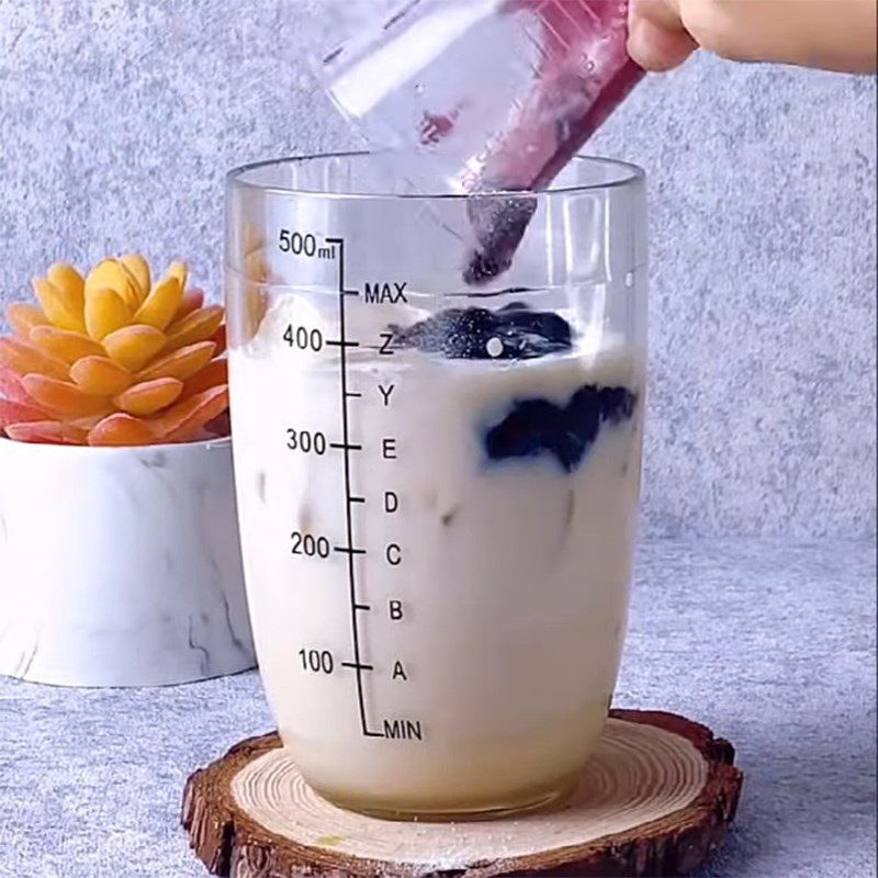 Step 2 Make Milk Tea Blueberry Milk Tea