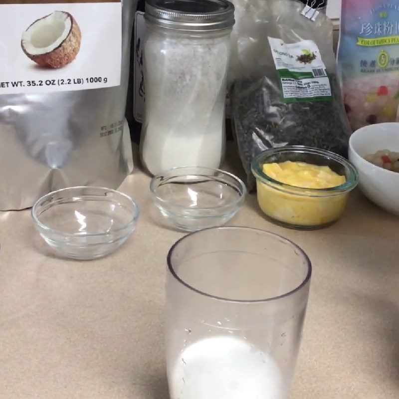 Step 2 Make milk tea coconut milk powder