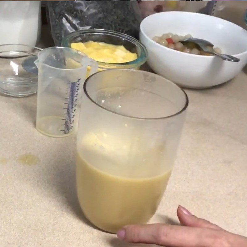 Step 2 Make milk tea coconut milk powder