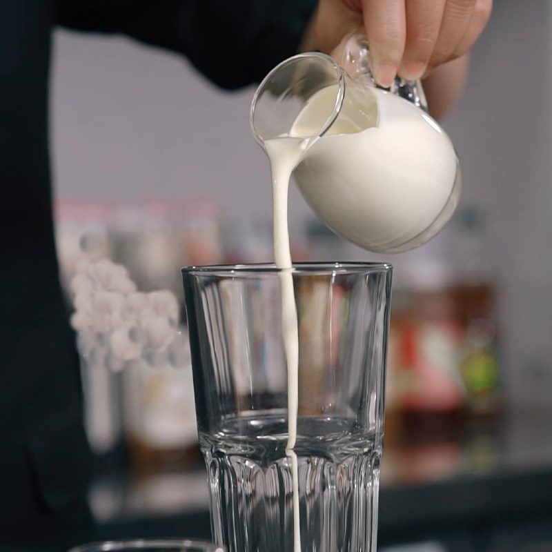 Step 2 Mix the milk tea Coconut Milk Tea