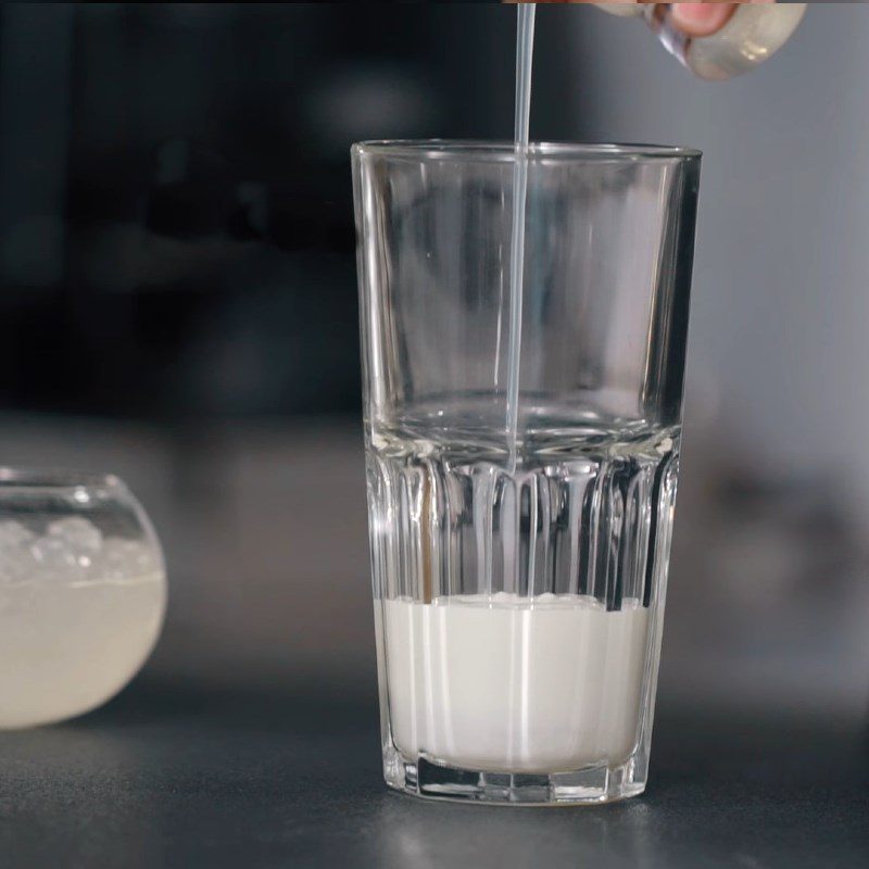 Step 2 Mix the milk tea Coconut Milk Tea