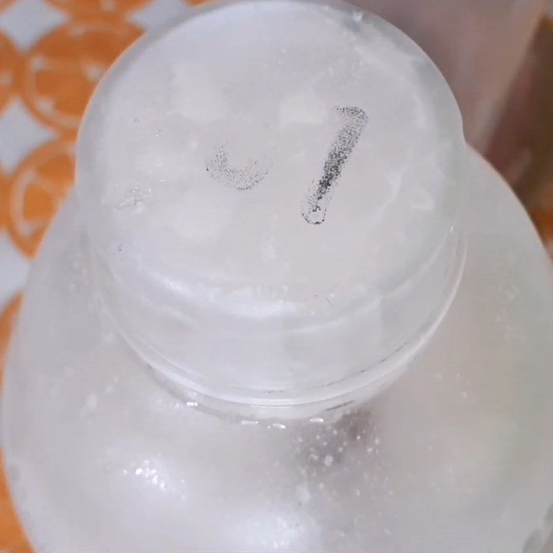 Step 2 Making yakult milk tea Yakult milk tea