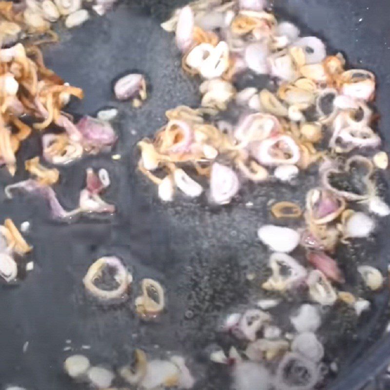Step 2 Sauté Shallots for Grilled Razor Clams with Butter and Onions