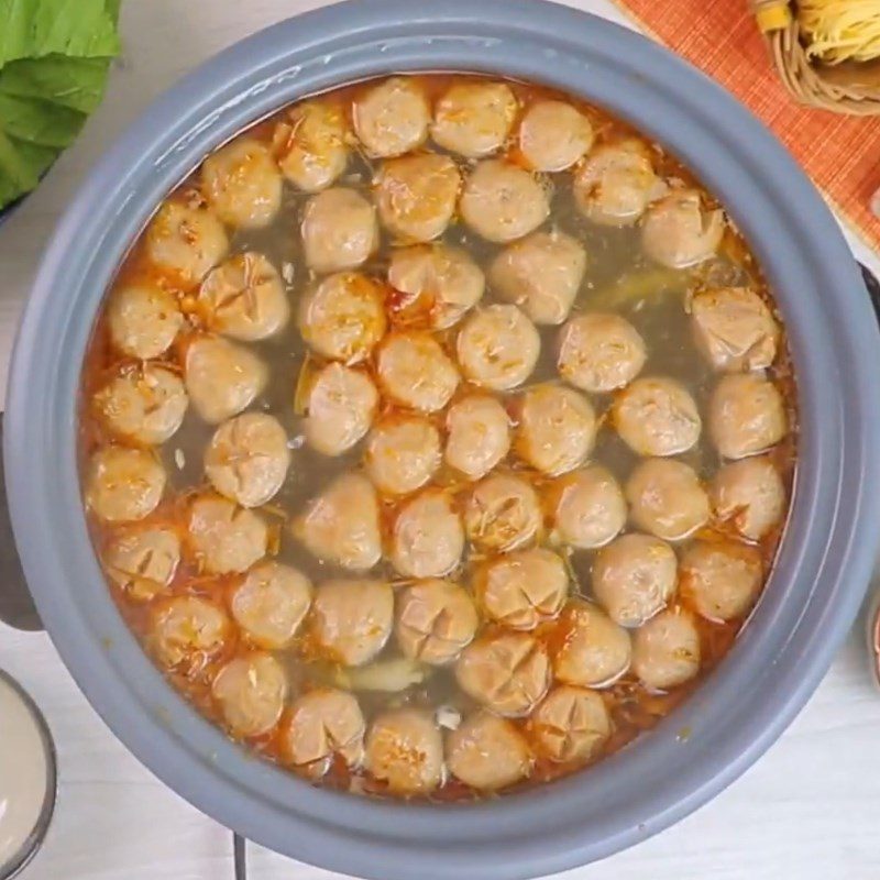 Step 3 Cooking Spicy Beef Ball Hotpot