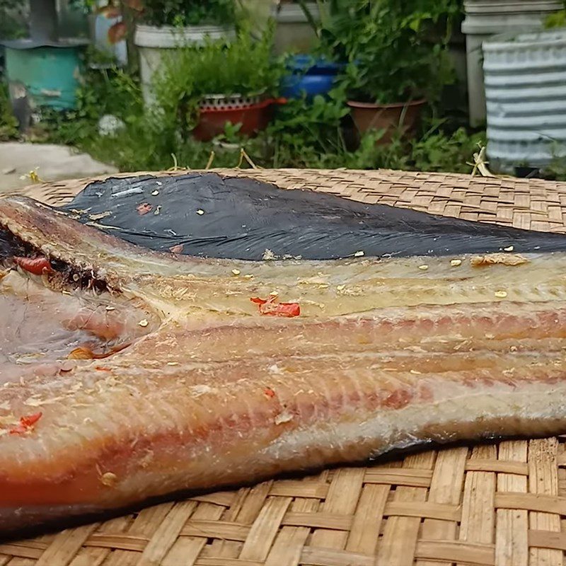 Step 4 Drying Dried catfish marinated with ginger and chili
