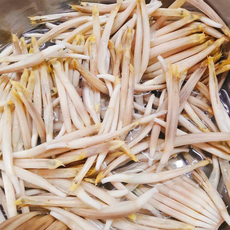 Step 1 Prepare the Ingredients for Vegetarian Anchovies