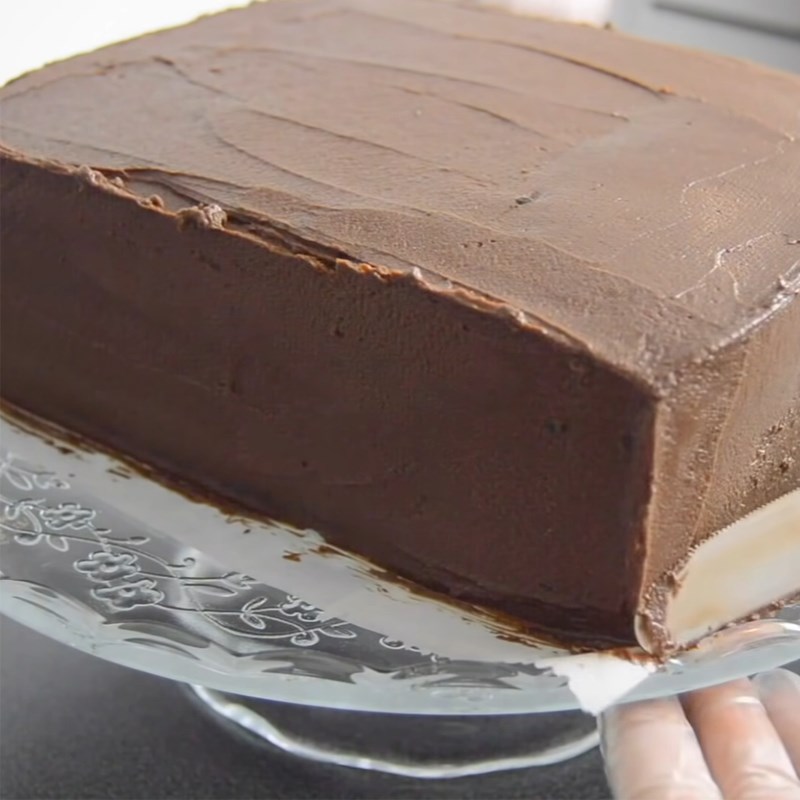 Step 5 Chocolate frosting Chocolate fruit cake