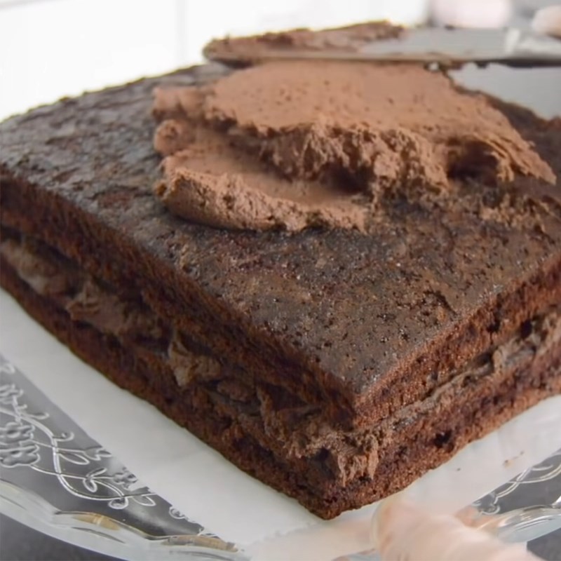 Step 5 Chocolate frosting Chocolate fruit cake