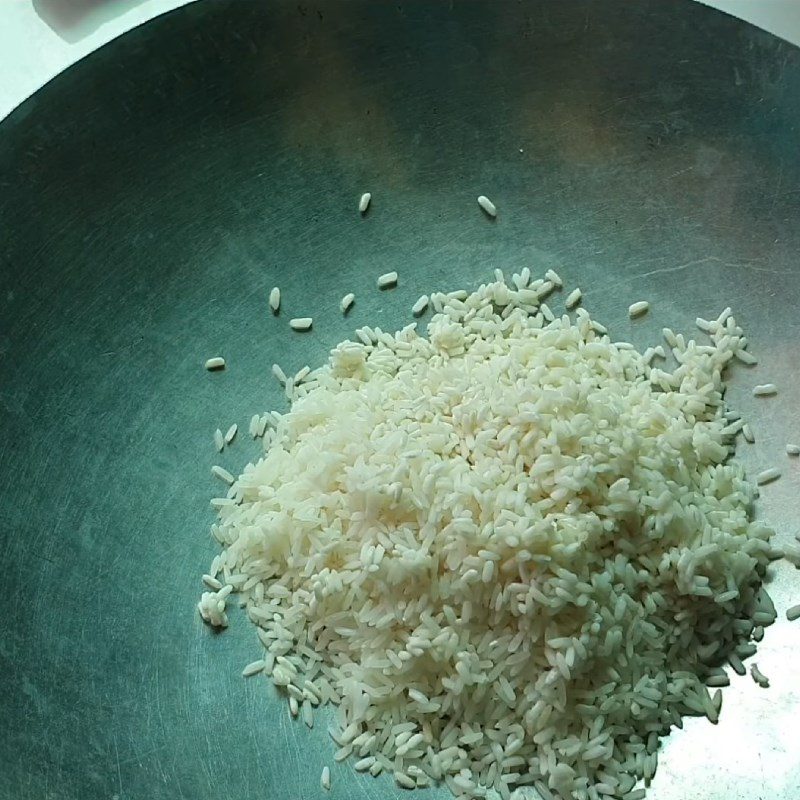 Step 3 Roasting rice for Western-style porridge