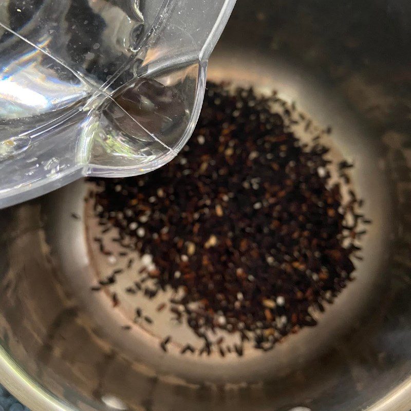 Step 1 Roast brown rice Brown rice milk
