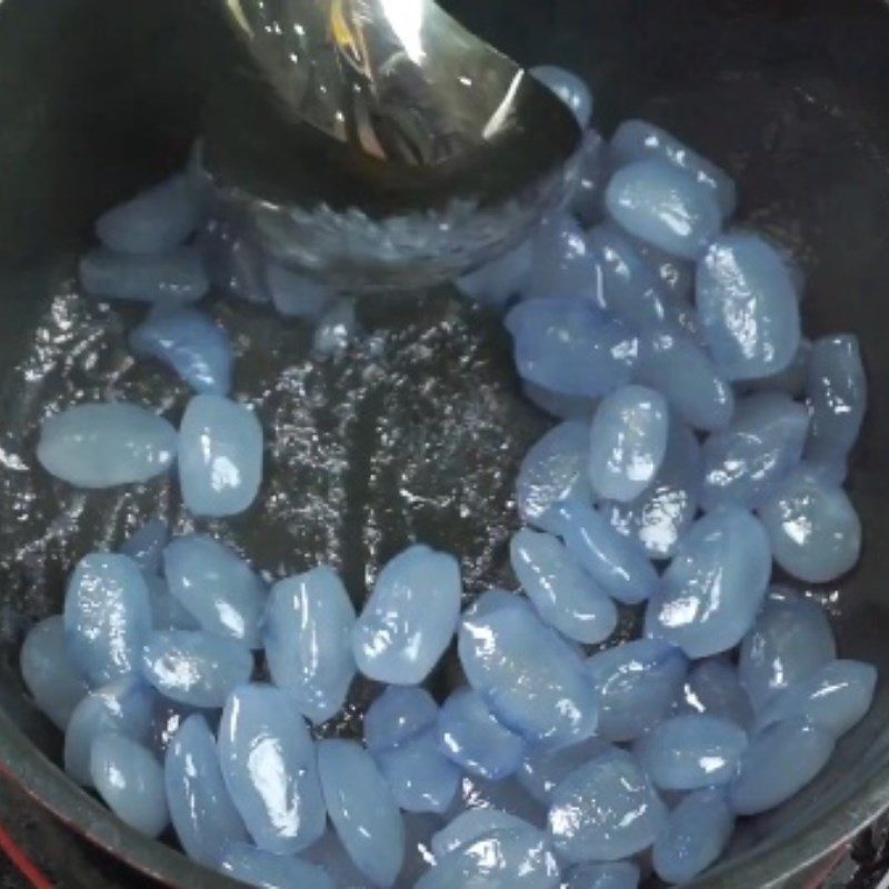 Step 3 Simmering the jackfruit seeds with butterfly pea flower extract Jackfruit seed yogurt with butterfly pea flower