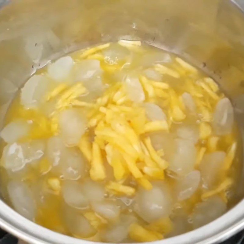 Step 2 Stirring the jackfruit seeds with pineapple Yogurt with jackfruit seeds