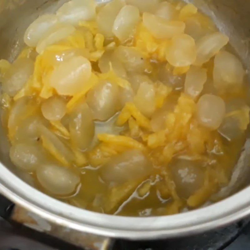 Step 2 Stirring the jackfruit seeds with pineapple Yogurt with jackfruit seeds