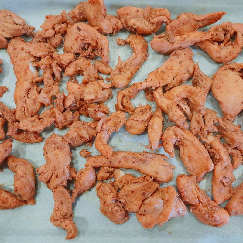 Step 3 Stir-fry and dry chicken Dried chicken pieces (recipe shared by users)
