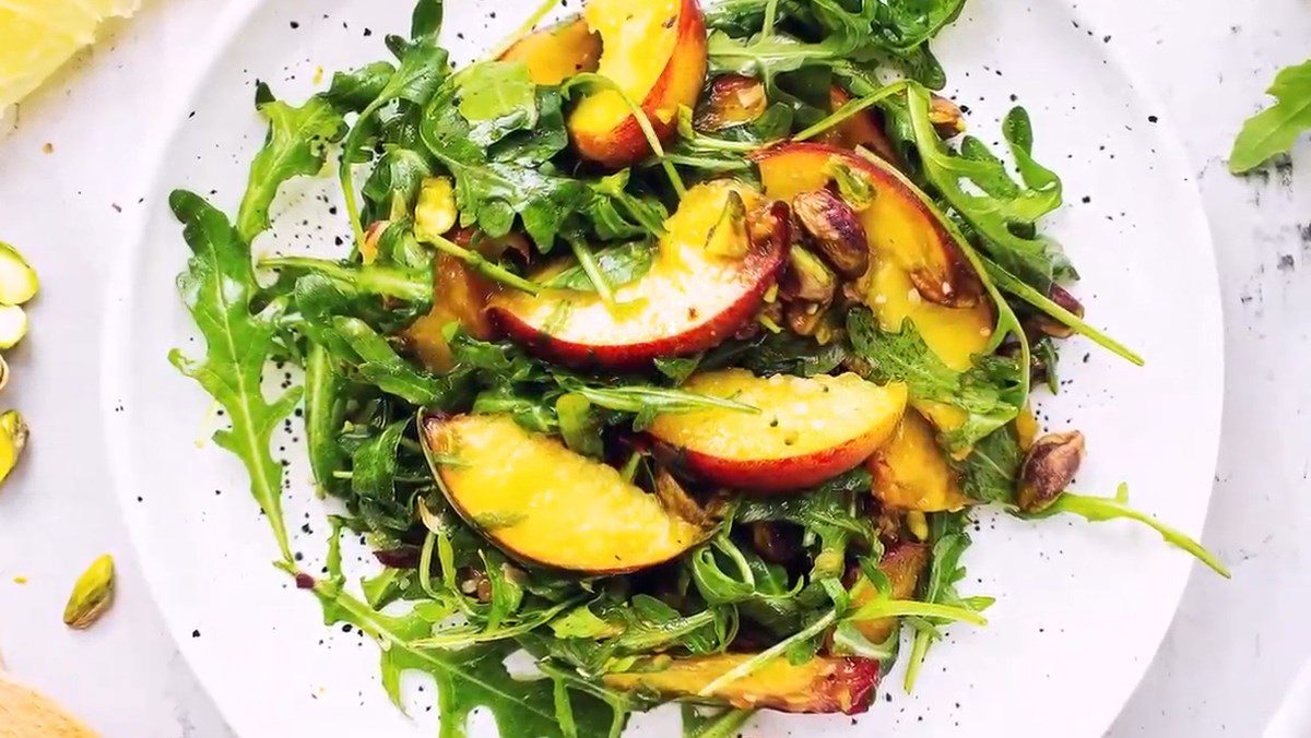 4 Simple Ways to Make Fresh Peach Salad That Is Delicious and Healthy 29 Peach and Pistachio Salad